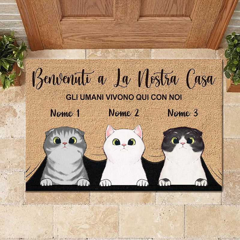Benvenuti A La Nostra Casa - Funny Personalized Cat Decorative Mat