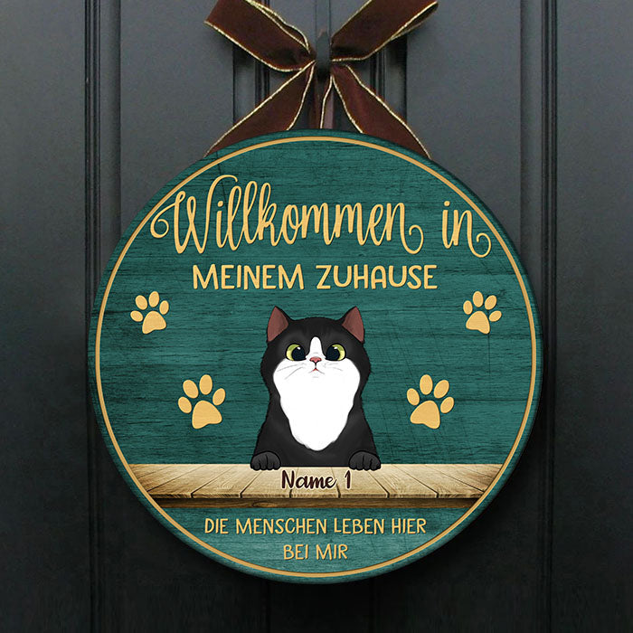 Willkommen In Meinem Zuhause - Lustiges Personalisiertes Katzentürschild, Funny Personalized Cat Door Sign German