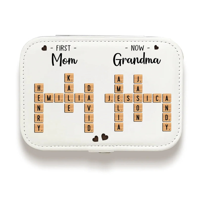 Being Your Mother Was A Gift - Family Personalized Custom Jewelry Case - Gift For Mom, Grandma