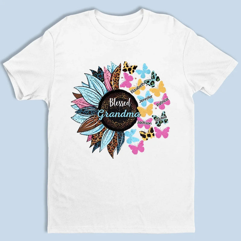Grandma’s Love Is A Gift That Never Fades - Family Personalized Custom Unisex T-shirt, Premium T-shirt, Hoodie - Gift For Mom, Grandma