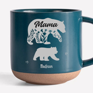Faites-lui savoir que son amour grandit avec chaque génération - Tasse en poterie imprimée personnalisée pour la famille - Cadeau pour maman, grand-mère