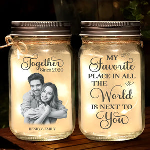 Photo personnalisée Notre amour est le véritable chef-d'œuvre ici - Couple personnalisé Mason Jar Light personnalisé - Cadeau pour mari femme, anniversaire