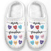De grand-mère à maman, l'amour ne finit jamais - Chaussons moelleux personnalisés pour la famille - Fête des mères, cadeau pour maman, grand-mère