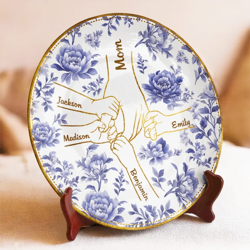 Generations Of Love, One Heart - Family Personalized Custom Ceramic Plate - Mother's Day, Gift For Mom, Grandma