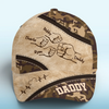 Mains fortes, amour plus fort - Casquette personnalisée pour la famille, casquette classique à imprimé intégral - Cadeau pour la fête des pères, papa, grand-père