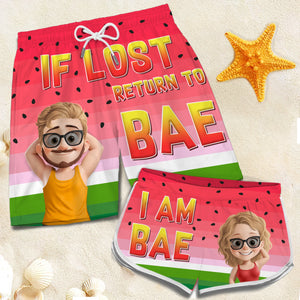 Été avec ma chérie - Short de plage hawaïen personnalisé et humoristique pour couple - Cadeau de vacances d'été, cadeau d'anniversaire pour mari et femme