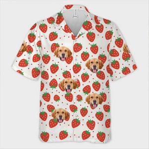T-shirt hawaïen unisexe personnalisé avec photo de fraises et de sourires toute la journée pour chien et chat - Cadeau idéal pour les vacances d'été, les propriétaires d'animaux et les amoureux des animaux
