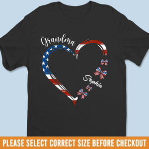 Mon cœur appartient à ces petits patriotes - T-shirt unisexe personnalisé pour la famille, t-shirt premium, sweat à capuche - 4 juillet, cadeau pour maman, grand-mère