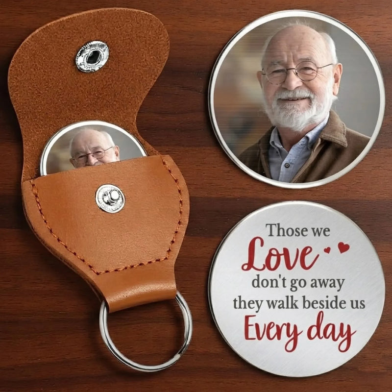 Custom Photo Pocket Hug - Personalized Memorial Sympathy Gifts For Loss Of Mom, Dad - Your Strength Still Guides Me