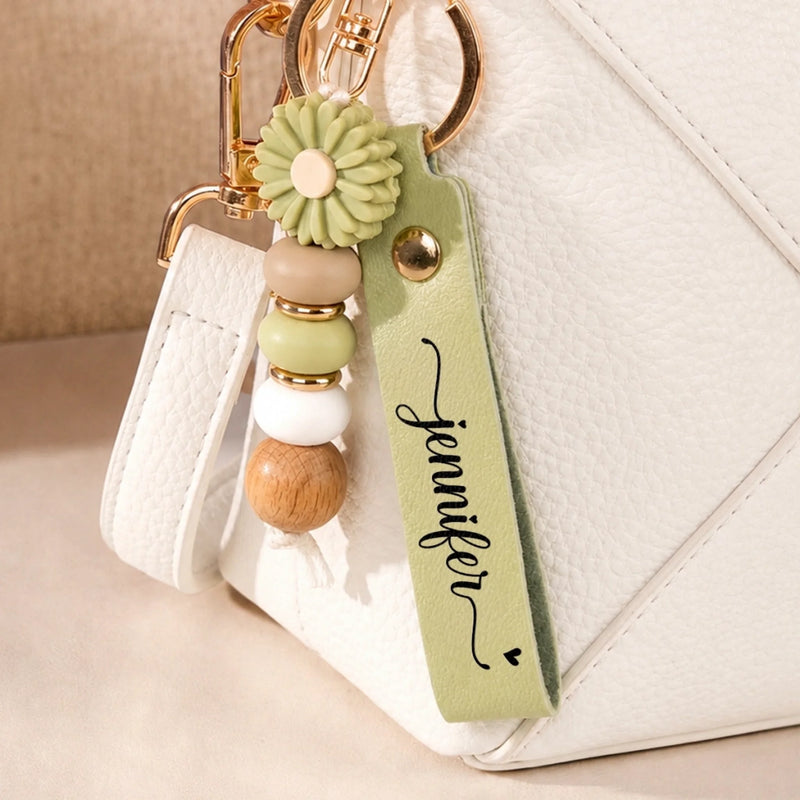 Custom Daisy Beaded Keychain - Personalized Birthday Gifts For Wife, Daughter, Besties, Sisters, Granddaughter, Grandma, Mom, Yourself - A Little Touch Of Sweetness