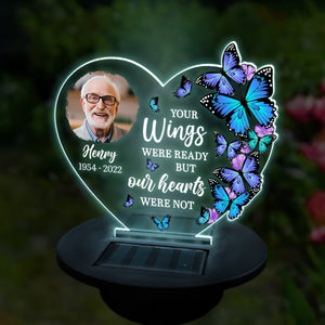 Photo personnalisée Vos ailes étaient prêtes, mais nos cœurs ne l'étaient pas - Lampe solaire de jardin personnalisée commémorative - Cadeau de condoléances pour les membres de la famille