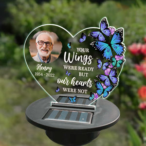 Photo personnalisée Vos ailes étaient prêtes, mais nos cœurs ne l'étaient pas - Lampe solaire de jardin personnalisée commémorative - Cadeau de condoléances pour les membres de la famille