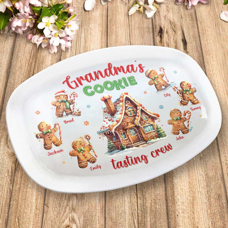 Grandma Never Runs Out Of Hugs Or Cookies - Family Personalized Custom Platter - Christmas Gift For Grandma