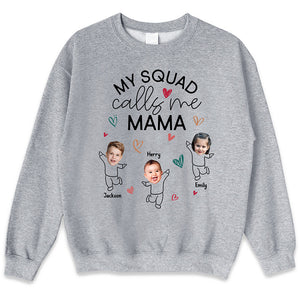 Photo personnalisée « Mon équipe m'appelle maman » - T-shirt, sweat à capuche et sweat-shirt unisexe personnalisé pour la famille - Cadeau d'anniversaire pour maman