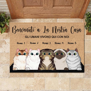 Benvenuti A La Nostra Casa - Funny Personalized Cat Decorative Mat.