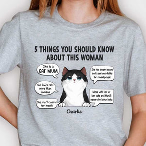 Five Things You Should Know She Is A Cat Mum - Mother's Day Gifts, Gift For Cat Mum - Personalized Unisex T-shirt, Hoodie.
