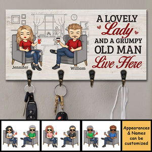 A Lovely Lady And A Grumpy Old Man Live Here - Personalized Key Hanger, Key Holder - Anniversary Gifts, Gift For Couples, Husband Wife
